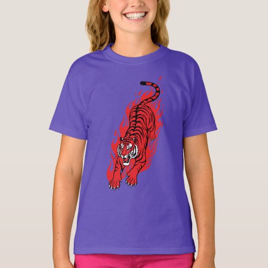 炎の赤いトラ – 激しい炎の獣Tシャツ Tシャツ (正面)