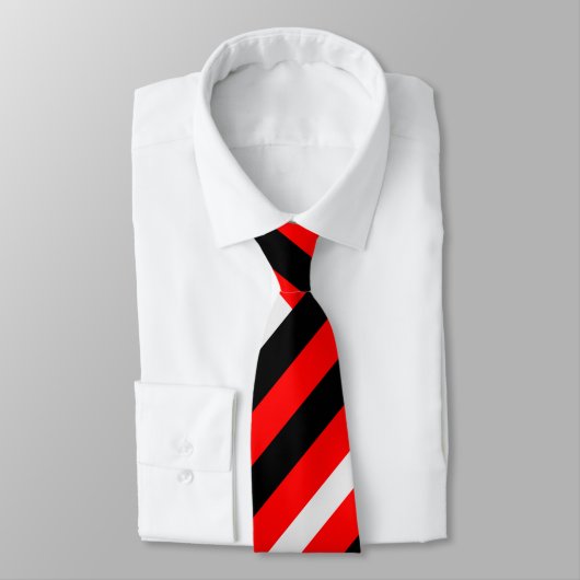 炎の赤と黒のストライプ運動競技 ネクタイ (タイ)