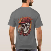 炎の頭蓋骨とロイヤルフラッシュとサイコロ Tシャツ (裏面)