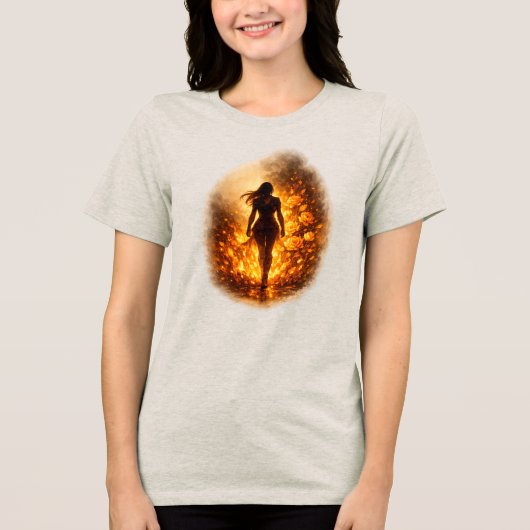 炎をくぐり抜ける女性 Tシャツ (正面)