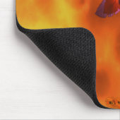 炎カラフルの飛んでいる背景に立つフェニックス マウスパッド (コーナー)