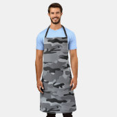 炭素朴黒と灰色の迷彩柄模様 エプロン (着用した状態)