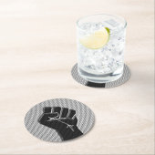 炭素繊維デコールにおける連帯拳 ラウンドペーパーコースター (インサイチュ)