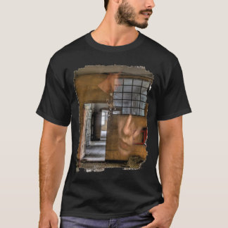無くなった男の子 Tシャツ