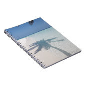 無人島のビーチのヤシの木の影 ノートブック (右側)