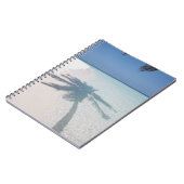 無人島のビーチのヤシの木の影 ノートブック (左側)