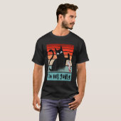 無実の猫 ナイフを持ったハロウィンの猫 Tシャツ (正面フル)