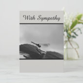 無彩色スケールでトンボを示していて悔やみや弔慰カードが 招待状 (スタンド正面)