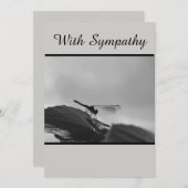 無彩色スケールでトンボを示していて悔やみや弔慰カードが 招待状 (正面/裏面)