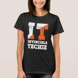 無敵テクイコンピュータープログラマーTech Savy Tシャツ
