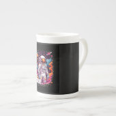 無料の宇宙飛行士デザイン ボーンチャイナマグカップ (正面右)