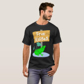 無料キスをさしあげるかわいいカエル Tシャツ (正面フル)