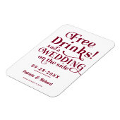 無料ドリンクおもしろいウェディングカジュアル日付を保存 マグネット (左側)