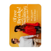 無料ドリンクおもしろいウェディングカジュアル日付を保存 マグネット (縦)