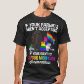 無料ママHugsマ誇りを持ったマベアLGBTゲイプライドLGBTQ Tシャツ (正面)