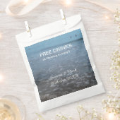 無料飲み物の日付の保存ビーチ結婚式追加の名前 フェイバーバッグ (クリップ留めされた状態)