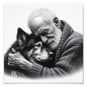 無条件の絆 老犬と優しい男の感動的な肖像 フォトプリント            (正面)