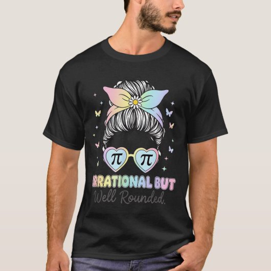 無理数だけどまぁまぁ丸い円周率 数学教師 M Tシャツ (正面)