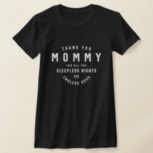 無限の抱擁、眠れない夜 – ママへの賛辞 Tシャツ