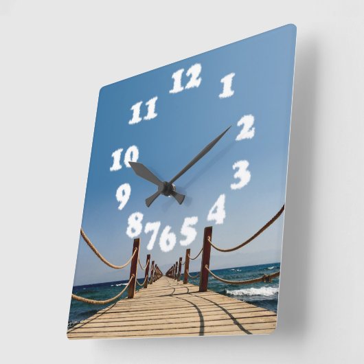 無限道の休日の雲-壁のデザインの時計 スクエア壁時計 (傾斜)