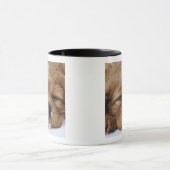 無頓着なチャールズ王スパニエル犬の子犬の睡眠 マグカップ (中央)