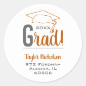 焦げたオレンジとグレーの卒業キャップ封筒 ラウンドシール (正面)