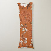 焦げたオレンジ色の花柄 ボディピロー (正面縦)