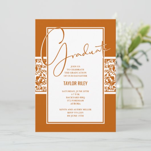 焦げオレンジ色のホワイトダマスク卒業 招待状 (スタンド正面)