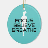 焦点は呼吸します信じます セラミックオーナメント (左)