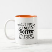焦点を合わせるためにコーヒーが必要なHocus Pocus ツートーンマグカップ (左)