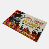 焼き網の主人が炎と暮らす ドアマット (アングル)