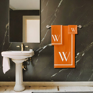 焼けたオレンジ色のバスタオオルセットのモノグラム バスタオルセット