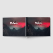 焼ける雲、霧、山の空のモノグラム ゲストブック (全面)