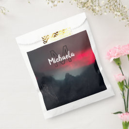 焼ける雲、霧、山の空のモノグラム フェイバーバッグ