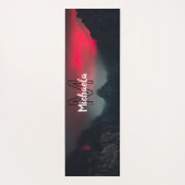 焼ける雲、霧、山の空のモノグラム ヨガマット (裏面)