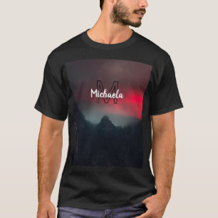 焼ける雲、霧、山の空のモノグラム Tシャツ