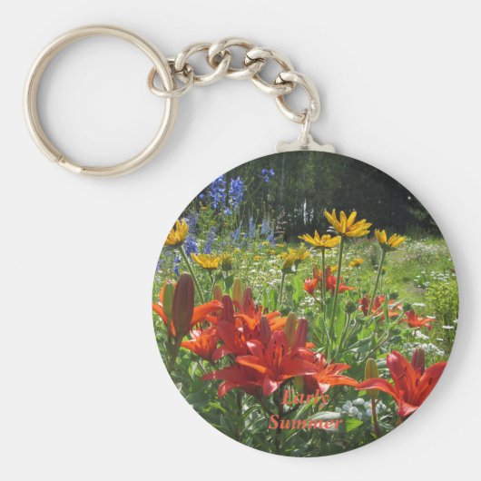 焼けオレンジのユリ、初夏の庭園 キーホルダー (正面)