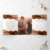 焼けオレンジ色のテラコッタアゲテマーブルフォト結婚ズ 三つ折り招待状 (内部)