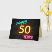 煉瓦の誕生日50のネオンサイン カード (黄色い花)