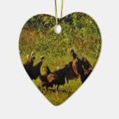 煙たい山々で野生の七面鳥と戦う セラミックオーナメント (左)