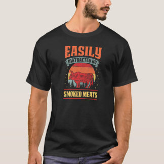 煙で焼かれた肉に簡単に気を取られるパパの牛肉グリル Tシャツ