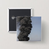 煙と火の雲が出る 缶バッジ (正面&裏面)