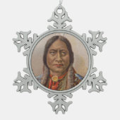 煙の信号：ラコタインディアンチーフシッティングブル スノーフレークピューターオーナメント (正面)