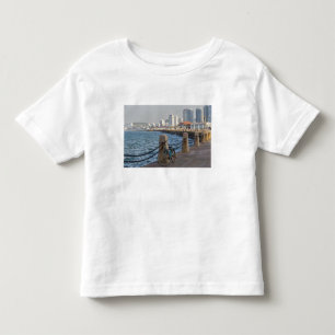 煙台市シルエットのある水辺の自転車 トドラーTシャツ