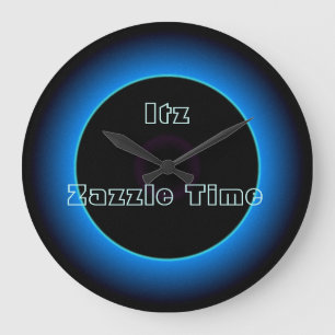 照らされた"Itz Zazzle時間"の文字の>Wallは時間を記録します ラージ壁時計