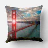 照る日曜日のゴールデンゲートブリッジ クッション (裏面)