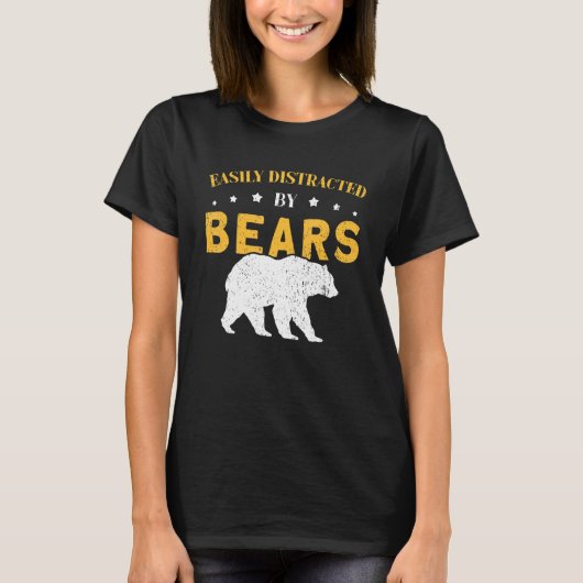 熊がクマに気を取られやすい Tシャツ (正面)