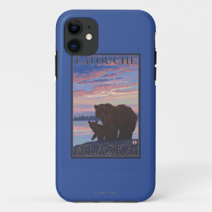 熊と子猫 – ラトウシュ、アラスカ iPhone 11 ケース