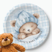 熊の赤ちゃんシャワーを嗅ぎ回る ペーパープレート