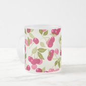 熟した赤さくらんぼ。 フロストグラスマグカップ (正面左)